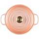 Le Creuset  okrugla kaserola od livenog gvožđa  sa dugmetom u boji zlata, 24 cm, 4.2 l Le Creuset  okrugla kaserola od livenog gvožđa  sa dugmetom u boji zlata, 24 cm, 4.2 l