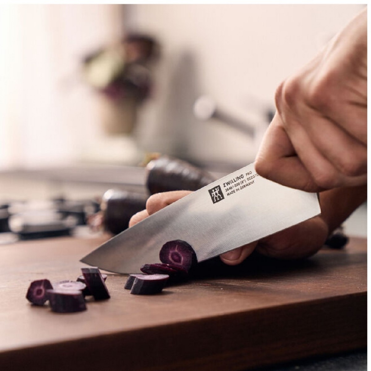 Zwilling Pro Wood Nož 20 Cm - 1002909 Zwilling Pro Wood Nož 20 Cm - 1002909