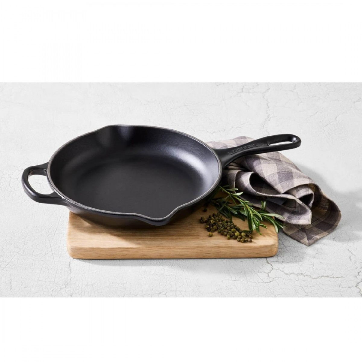 Le Creuset Okrugli Tiganj Od Livenog Gvožđa, 23 Cm Le Creuset Okrugli Tiganj Od Livenog Gvožđa, 23 Cm