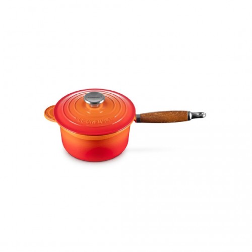 Le Creuset okrugla kaserola od livenog gvožđa sa drvenom ručkom, 18 cm, 1.8 l Le Creuset okrugla kaserola od livenog gvožđa sa drvenom ručkom, 18 cm, 1.8 l