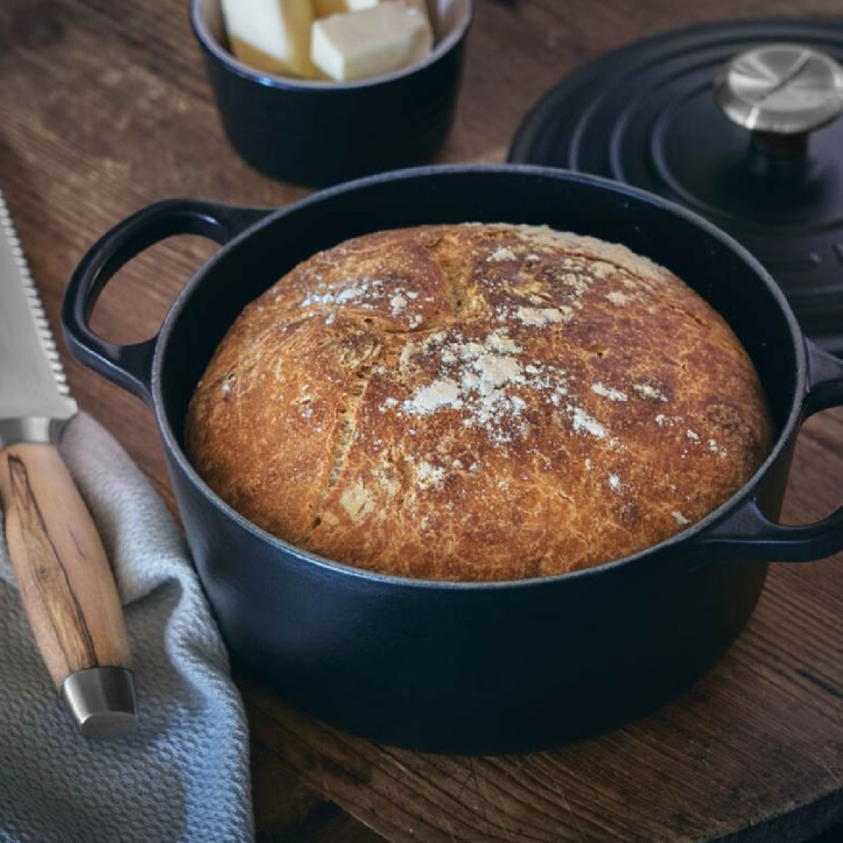 Le Creuset Okrugla Kaserola Od Livenog Gvožđa, 24 Cm, 4.2 L Le Creuset Okrugla Kaserola Od Livenog Gvožđa, 24 Cm, 4.2 L