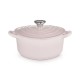 Le Creuset srce kaserola od livenog gvožđa, 20 cm, 1.9 l, Shell Pink Le Creuset srce kaserola od livenog gvožđa, 20 cm, 1.9 l, Shell Pink