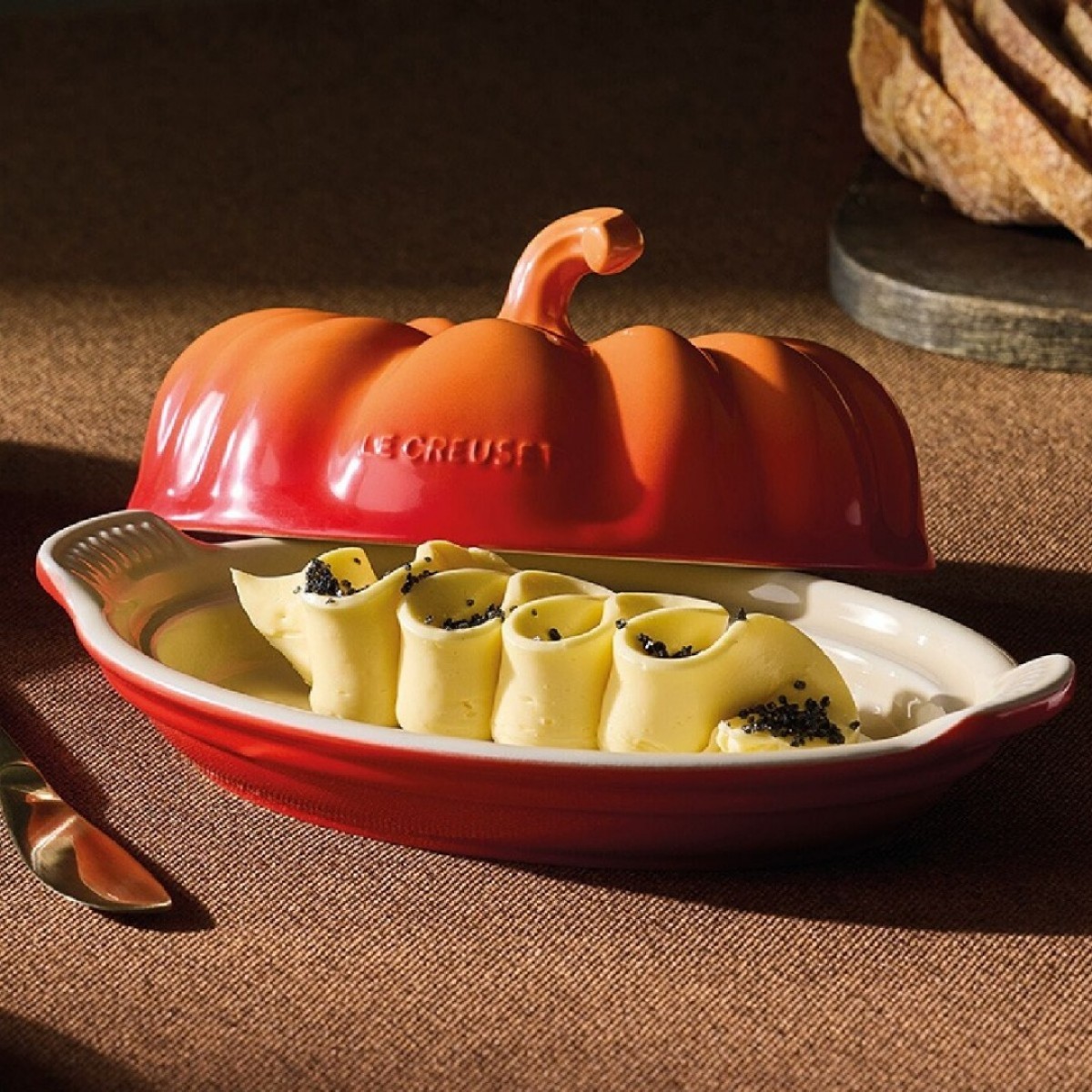 Le Creuset Keramička Posuda Za Puter, Bundeva,Volcanic, 21Cm Le Creuset Keramička Posuda Za Puter, Bundeva,Volcanic, 21Cm