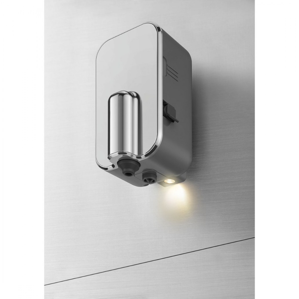 Smeg Bcc13Sbmeu Automatski Aparat Za Espresso Sistemom Za Mleko