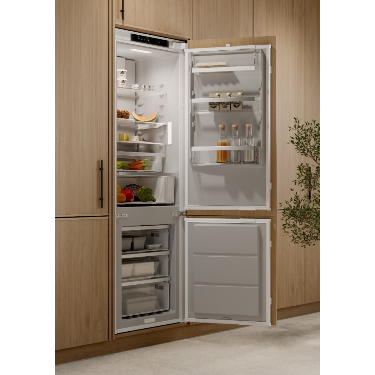 Smeg C9174TN5D1 ugradni kombinovani frižider