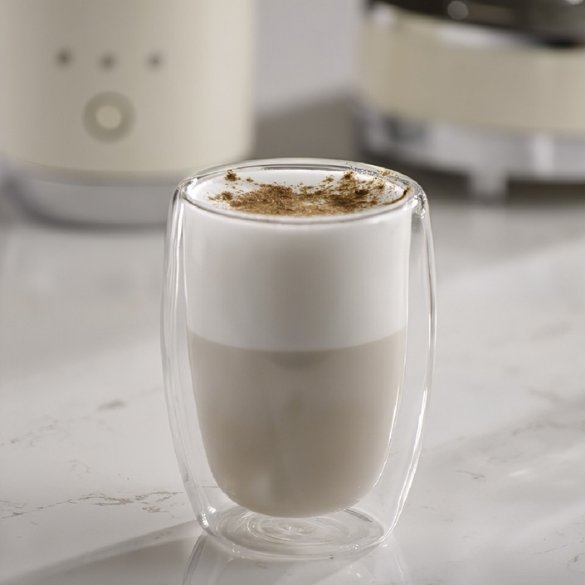 Smeg Ecf12Creu Set Aparat Za Espresso I Aparat Za Mlečnu Penu Smeg Ecf12Creu Set Aparat Za Espresso I Aparat Za Mlečnu Penu