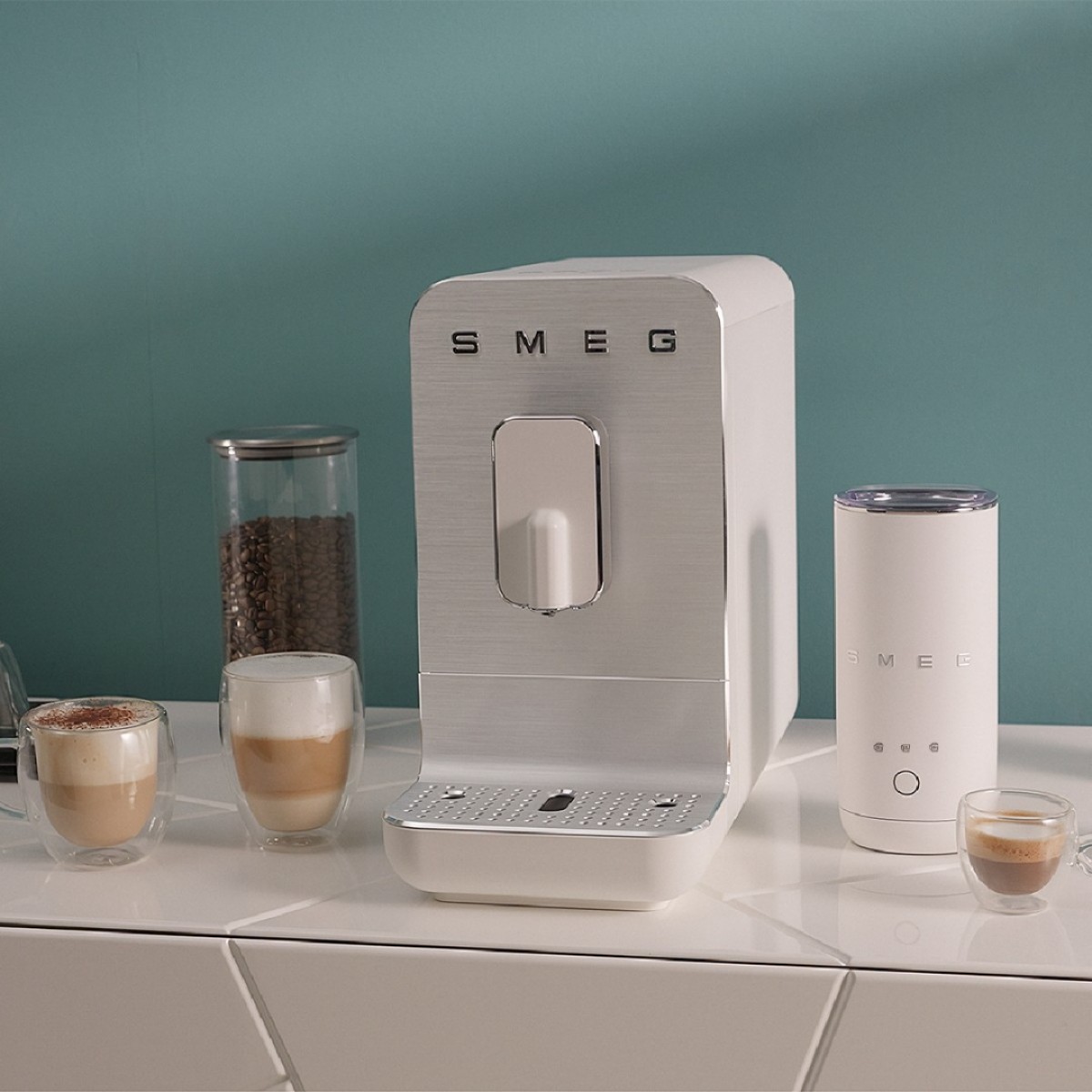 Smeg Mff02Whmeu Aparat Za Pravljenje Mlečne Pene Smeg Mff02Whmeu Aparat Za Pravljenje Mlečne Pene