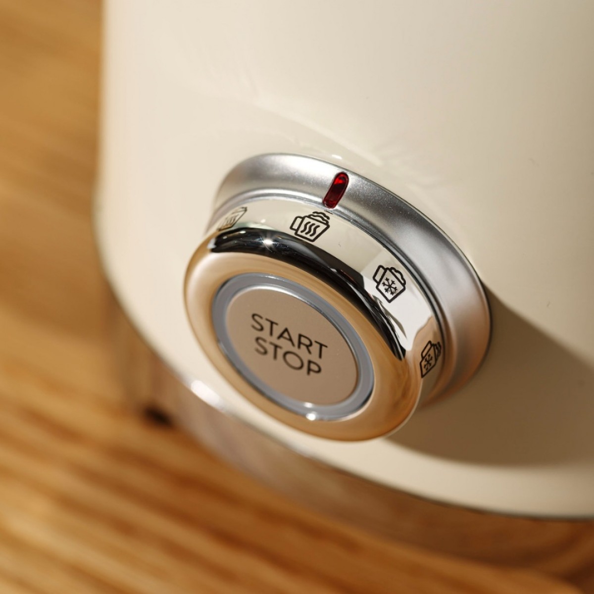 Smeg Mff11Creu Aparat Za Pravljenje Mlečne Pene Smeg Mff11Creu Aparat Za Pravljenje Mlečne Pene